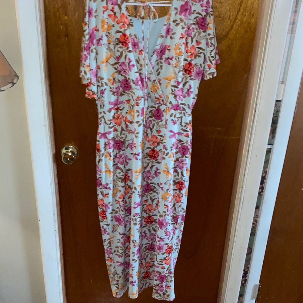 Gilli Floral Dress with Pink and Orange Accents - Picture 8 of 11